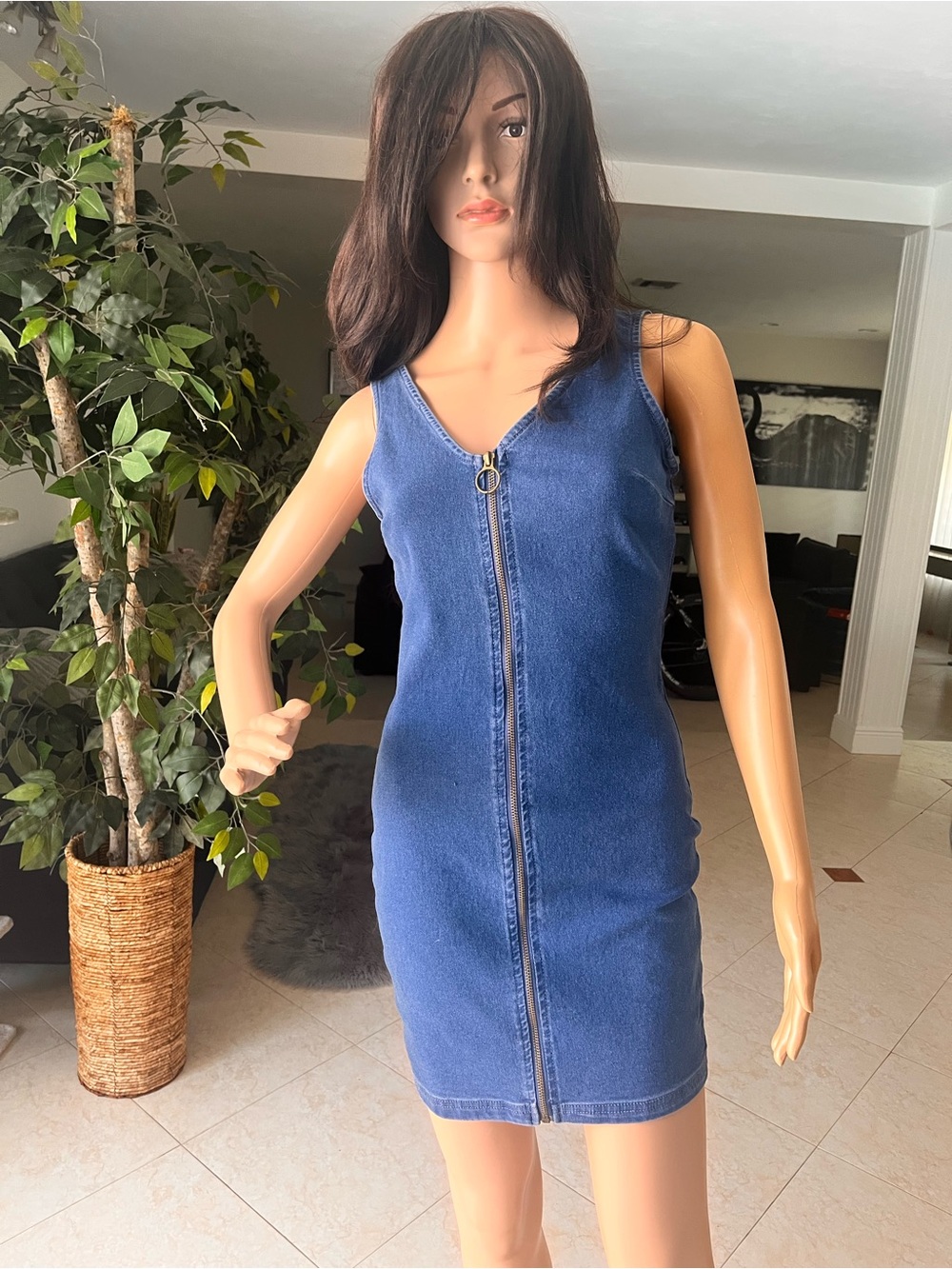 Sleeveless Front-Zip Denim Mini Dress - Blue❣️Czech-out my other listings ❣️